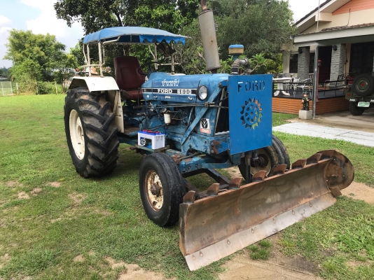 รถไถฟอร์ด 6600 เครื่อง t3 มีทะเบียน ยางดี 4 เส้น ระบบไฮโดรลิคใช้งานได้ดี