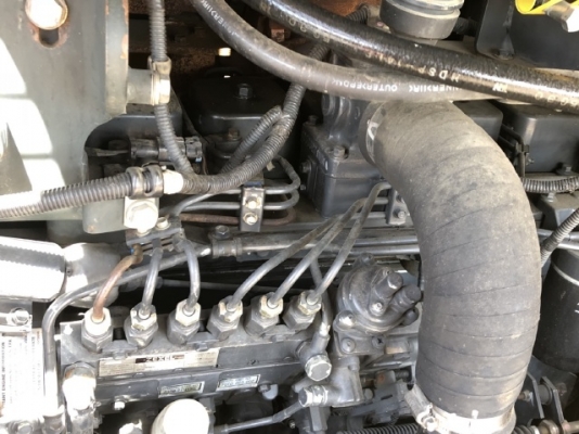 ขายรถตักล้อยาง KOMATSU WA320-5 นำเข้าเองจากญี่ปุ่น สภาพสวยพร้อมใช้ มีVDOการทำงานครับ ขายรถตักล้อยาง KOMATSU WA320-5 นำเข้าเองจากญี่ปุ่น สภาพสวยพร้อมใช้ มีVDOการทำงานครับ