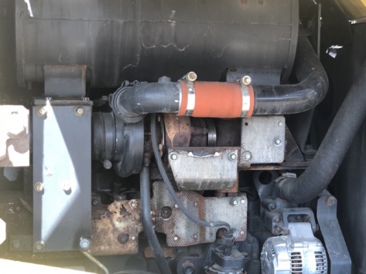 ขายรถตักล้อยาง KOMATSU WA320-5 นำเข้าเองจากญี่ปุ่น สภาพสวยพร้อมใช้ มีVDOการทำงานครับ ขายรถตักล้อยาง KOMATSU WA320-5 นำเข้าเองจากญี่ปุ่น สภาพสวยพร้อมใช้ มีVDOการทำงานครับ