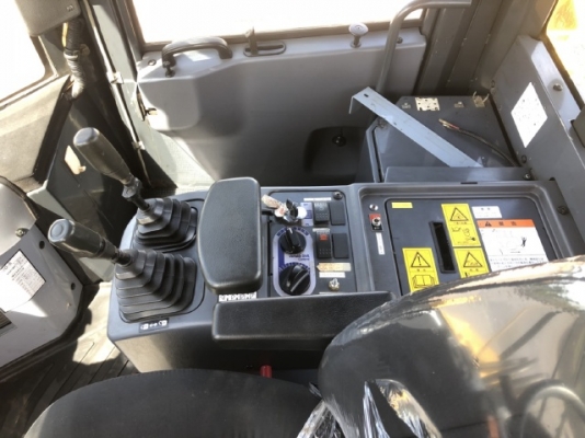 ขายรถตักล้อยาง KOMATSU WA320-5 นำเข้าเองจากญี่ปุ่น สภาพสวยพร้อมใช้ มีVDOการทำงานครับ ขายรถตักล้อยาง KOMATSU WA320-5 นำเข้าเองจากญี่ปุ่น สภาพสวยพร้อมใช้ มีVDOการทำงานครับ