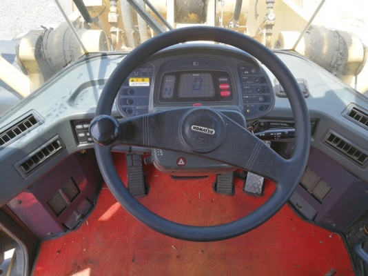 ขายด่วน !! KOMATSU WA400-3 นำเข้าจากญี่ปุ่น สวยๆ ครับ