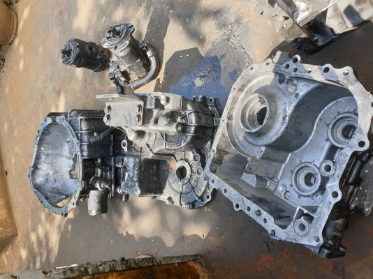 ขายเสื้อเกียร์ komatsu fd30t17