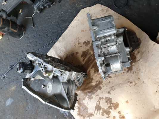 ขายเสื้อเกียร์ komatsu fd30t17