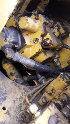 KOBELCO SK60-1 (Mark3) เครื่องยนต์ ISUZU -4JB1 จำนวน 4 สูบ คอนโทรลน้ำมัน, ปั๊มนิ้ว, แทรคเหล็ก, มีลายหัวเจาะ รถเดิมๆเก่านอก มีเอกสาร ยังไม่เคยผ่านการใช้งานในเมืองไทย