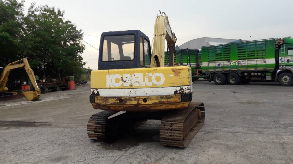 KOBELCO SK60-1 (Mark3) เครื่องยนต์ ISUZU -4JB1 จำนวน 4 สูบ คอนโทรลน้ำมัน, ปั๊มนิ้ว, แทรคเหล็ก, มีลายหัวเจาะ รถเดิมๆเก่านอก มีเอกสาร ยังไม่เคยผ่านการใช้งานในเมืองไทย