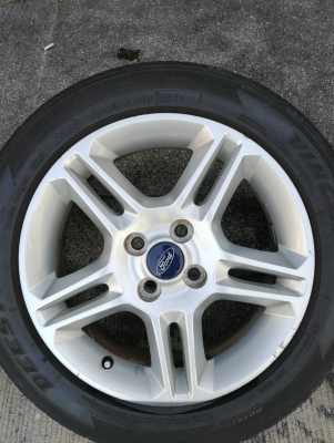 ขายล้อแม็ก ford fista ขอบ16 แม็กติดรถ ใช้ปกติ 3500บาท