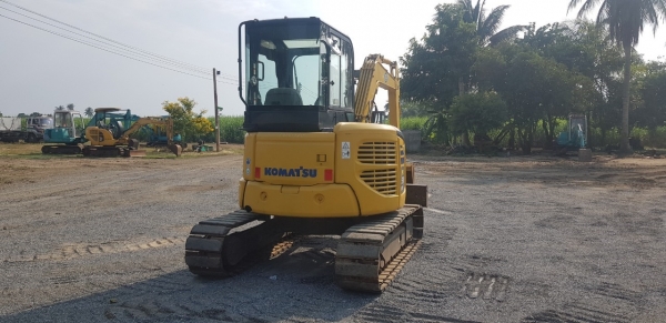 รถขุดโคมัสสุPC50MR2 เก่าญี่ปุ่น