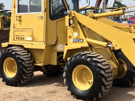 ขายรถตักล้อยาง TCM 810A-2 (เทียบเท่า WA30) (1,XXX ชั่วโมง) นำเข้าเองจากญี่ปุ่น สภาพสวยพร้อมใช้ มีVDOครับ ขายรถตักล้อยาง TCM 810A-2 (เทียบเท่า WA30) (1,XXX ชั่วโมง) นำเข้าเองจากญี่ปุ่น สภาพสวยพร้อมใช้ มีVDOครับ