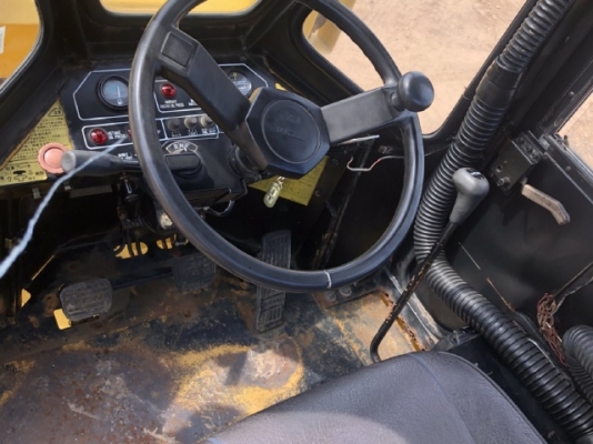 ขายรถตักล้อยาง TCM 810A-2 (เทียบเท่า WA30) (1,XXX ชั่วโมง) นำเข้าเองจากญี่ปุ่น สภาพสวยพร้อมใช้ มีVDOครับ ขายรถตักล้อยาง TCM 810A-2 (เทียบเท่า WA30) (1,XXX ชั่วโมง) นำเข้าเองจากญี่ปุ่น สภาพสวยพร้อมใช้ มีVDOครับ