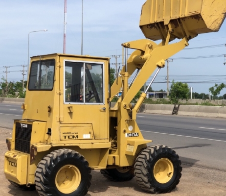 ขายรถตักล้อยาง TCM 810A-2 (เทียบเท่า WA30) (1,XXX ชั่วโมง) นำเข้าเองจากญี่ปุ่น สภาพสวยพร้อมใช้ มีVDOครับ ขายรถตักล้อยาง TCM 810A-2 (เทียบเท่า WA30) (1,XXX ชั่วโมง) นำเข้าเองจากญี่ปุ่น สภาพสวยพร้อมใช้ มีVDOครับ