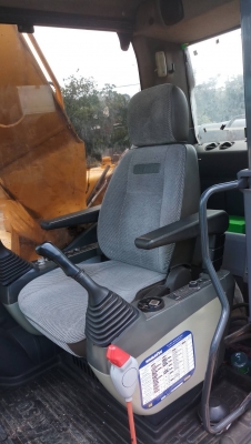 ขาย 1,790,000 KOMATSU pc 200LC-8 MO บูมยาวแท้ยาว 18 ม. ไฟฟ้าครบ เครื่องดี ปั้มแรง เอวแน่น ช่วงล่างเต็ม รถสวยพร้อมใช้ เอกสารเล่มทะเบียน รถอยู่ พิษณุโลก 090-772-3710 090-772-3708