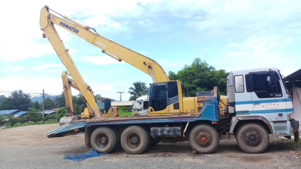 ขาย 1,790,000 KOMATSU pc 200LC-8 MO บูมยาวแท้ยาว 18 ม. ไฟฟ้าครบ เครื่องดี ปั้มแรง เอวแน่น ช่วงล่างเต็ม รถสวยพร้อมใช้ เอกสารเล่มทะเบียน รถอยู่ พิษณุโลก 090-772-3710 090-772-3708