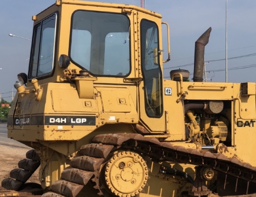 ขายรถดันดิน CAT D4H นำเข้าเองจากญี่ปุ่น สภาพสวยพร้อมใช้ มีVDOการทำงานครับ