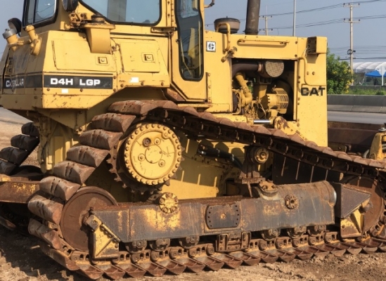 ขายรถดันดิน CAT D4H นำเข้าเองจากญี่ปุ่น สภาพสวยพร้อมใช้ มีVDOการทำงานครับ