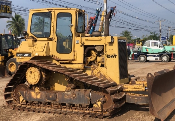 ขายรถดันดิน CAT D4H นำเข้าเองจากญี่ปุ่น สภาพสวยพร้อมใช้ มีVDOการทำงานครับ