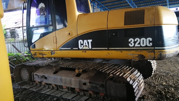 Caterpillar 320C Japan ระบบไฟฟ้าเต็ม ช่วงล่างดี  สวยเต็มตามรุ่นเอกสารเล่ม ราคา 1150000 (โทร) 0817410515