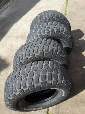 BF KM2 USA. 315-75-16 ปลายปี12 สภาพดี 1ชุด BF KM2 USA. 315-75-16 ปลายปี12 สภาพดี 1ชุด