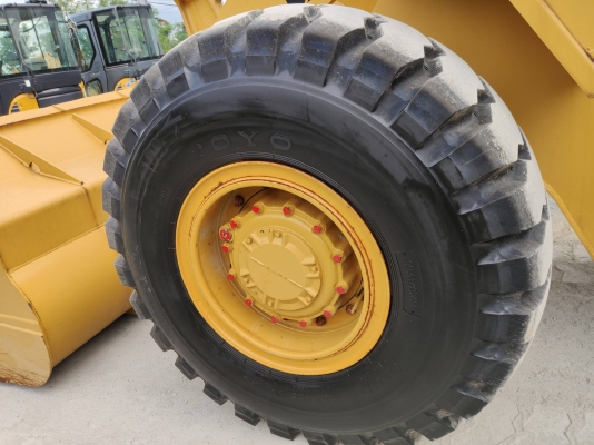 ขายถูก รถตักล้อยาง CAT 936E นำเข้าจากญี่ปุ่นโดยตรง โทร.090-986-2521 อ๊อบ