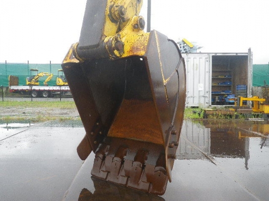 ขายรถขุดนำเข้าจากประเทศญี่ปุ่น komatsu pc120-8 แทรกว้าง 70cm  สนใจติดต่อสอบถาม 0923309229 อีด