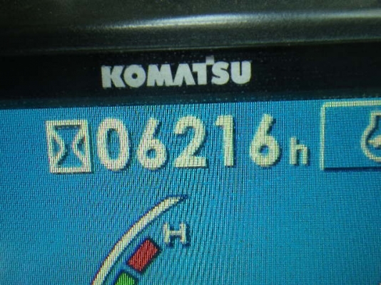 ขายรถขุดนำเข้าจากประเทศญี่ปุ่น komatsu pc120-8 แทรกว้าง 70cm  สนใจติดต่อสอบถาม 0923309229 อีด