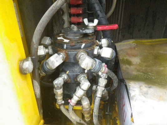 ขายรถขุดนำเข้าจากประเทศญี่ปุ่น komatsu pc120-8 แทรกว้าง 70cm  สนใจติดต่อสอบถาม 0923309229 อีด