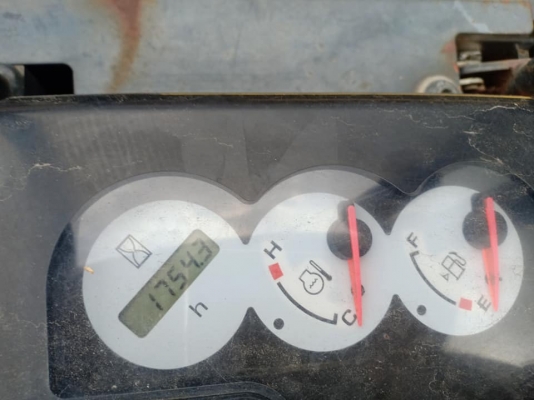 ขายจ้า...KOMATSU PC40MR-2. เก่านอกแท้  เดิมๆๆ  สภาพสวย  พร้อมใช้  โทร  089-3818694  จ๊อย