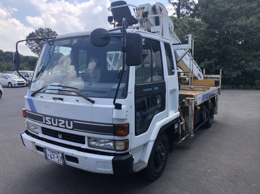 รถ Isuzu Rocky 195 แรง เลขเครื่อง 6HE พร้อมหัวเจาะสว่าน Aichi 706