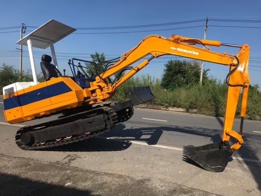 komatsu pc30-6สภาพดีเก่าญี่ปุ่น มีใบอินวอยไม่เคยใช้ในไทย