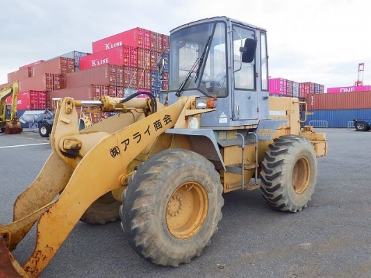 ขายรถตัก ยี่ห้อ TCM รุ่น E835