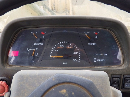 ขายรถตัก ยี่ห้อ TCM รุ่น E835