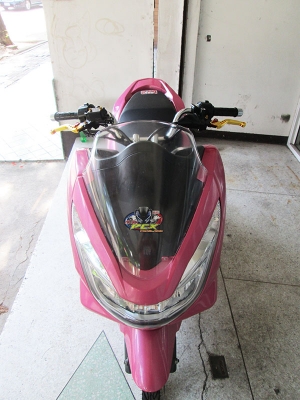 ขาย Honda PCX 150 ตัวไฟ LED ภาษีปี 63 แต่งสภาพสวย เครื่องดี สีสวย ใส่โช๊ค Yss