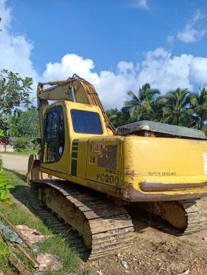 มี VDO ให้ชม.KOMATSU PC200-6 เอกสารเล่ม ระบบไฟเต็ม ราคา 650000