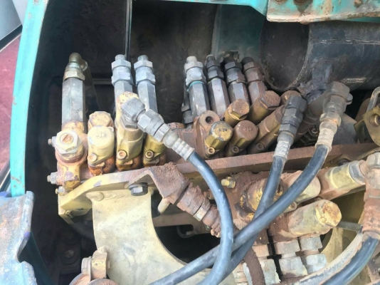 ขายKOMATSU PC40-7 เชคนอกราคา 400,000 ขายKOMATSU PC40-7 เชคนอกราคา 400,000