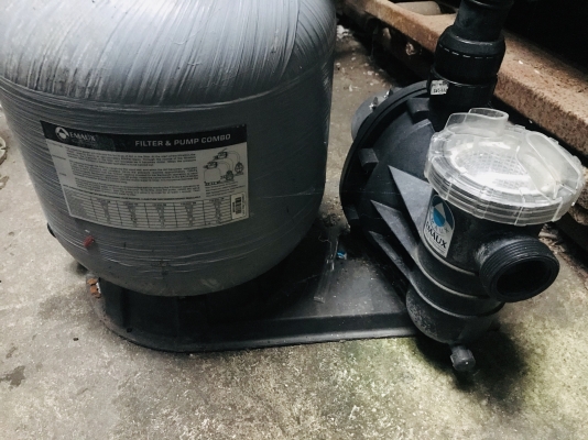 ขายชุดปั้มน้ำพร้อมถังกรองทรายสระว่ายน้ำมือสอง สภาพดี