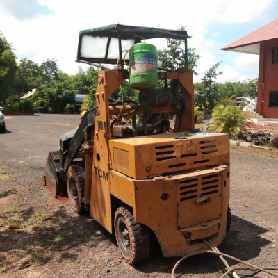 ขายรถตัก TCM สภาพใช้งานได้ ราคา ย่อมเยาว์ สนใจสอบถามไว้ใช้งาน โทร 093 0764943 k ตั้ม