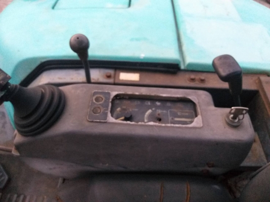 ขายรถแมคโค KOBELCO SK40SR แทรคยาง คอนโทรลสั้น ปั้มนิ้ว มีไปบ์ปิ้ง ติอต่อ 063-5628992