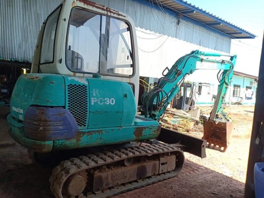ขายจ้า..KOMATSU PC30-7. เก่านอกแท้  เดิมๆๆ  เครื่องปั๊มแห้ง  มีลายแย๊ก  พร้อมใช้  โทร 089-3818694  จ๊อย