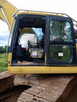 มี VDO ให้ชม.KOMATSU PC200-8 เอกสารเล่ม ไมล์ 10200 ชม.ราคา 1450000