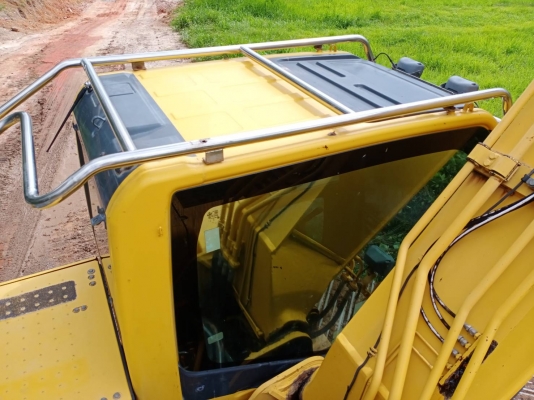 มี VDO ให้ชม.KOMATSU PC200-8 เอกสารเล่ม ไมล์ 10200 ชม.ราคา 1450000