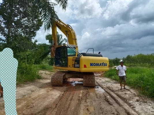 มี VDO ให้ชม.KOMATSU PC200-8 เอกสารเล่ม ไมล์ 10200 ชม.ราคา 1450000