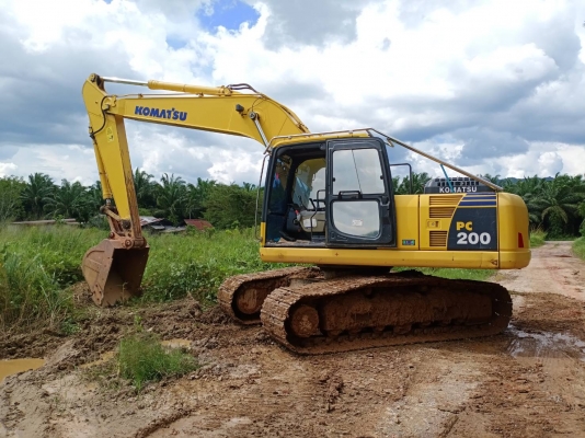 มี VDO ให้ชม.KOMATSU PC200-8 เอกสารเล่ม ไมล์ 10200 ชม.ราคา 1450000