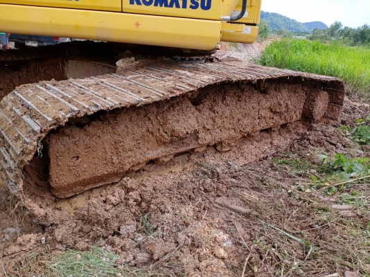 มี VDO ให้ชม.KOMATSU PC200-8 เอกสารเล่ม ไมล์ 10200 ชม.ราคา 1450000