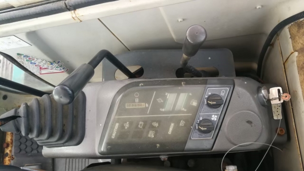 แบคโฮเล็ก KOMATSU PC40-7 เก่าญี่ปุ่นแท้ หัวเก๋ง พร้อมใช้