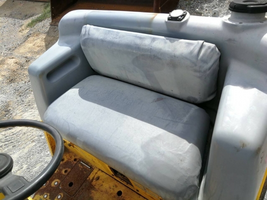 มาถึงที่ร้านแล้วคับผม รถบดสั่นสะเทือน SAKAI TW500W-1 มาถึงที่ร้านแล้วคับผม รถบดสั่นสะเทือน SAKAI TW500W-1