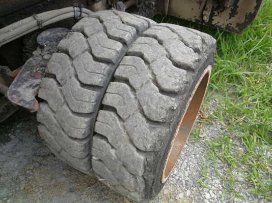 รถปูยาง 3 เมตร ล้อยาง SUMITOMO เก่าญี่ปุ่นแท้