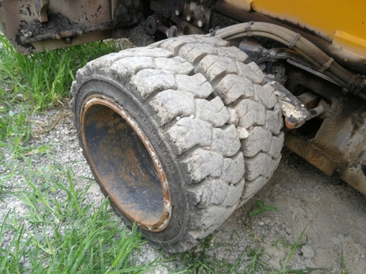 รถปูยาง 3 เมตร ล้อยาง SUMITOMO เก่าญี่ปุ่นแท้