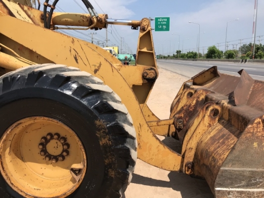ขายรถตักล้อยาง KOMATSU 515 นำเข้าเองจากญี่ปุ่น สภาพสวยพร้อมใช้ มีVDOการทำงานครับ