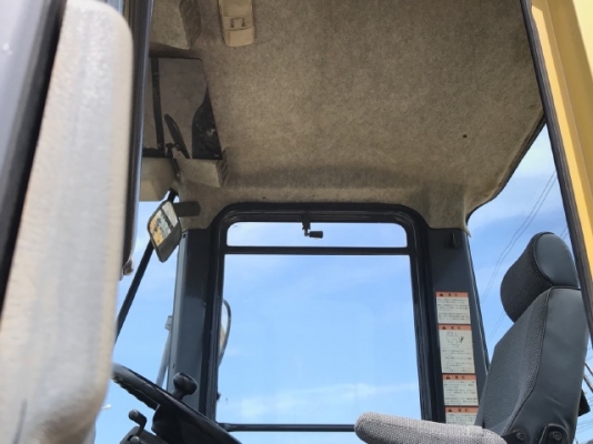 ขายรถตักล้อยาง KOMATSU WA200-3 รถนอกนำเข้าจากญี่ปุ่น สภาพสวยพร้อมใช้ มีVDOการทำงานครับ