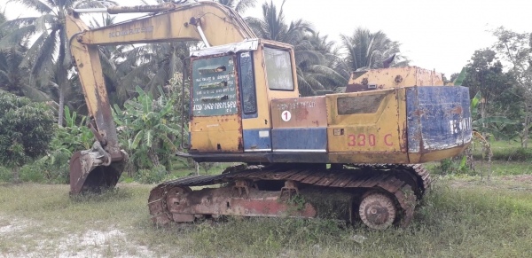 ขายKOMATSU PC200-3 ขายตามสภาพราคา 180,000