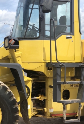 ขายรถตักล้อยาง KOMATSU WA300-3E นำเข้าเองจากญี่ปุ่น สภาพสวยพร้อมใช้ มีVDOการทำงานครับ